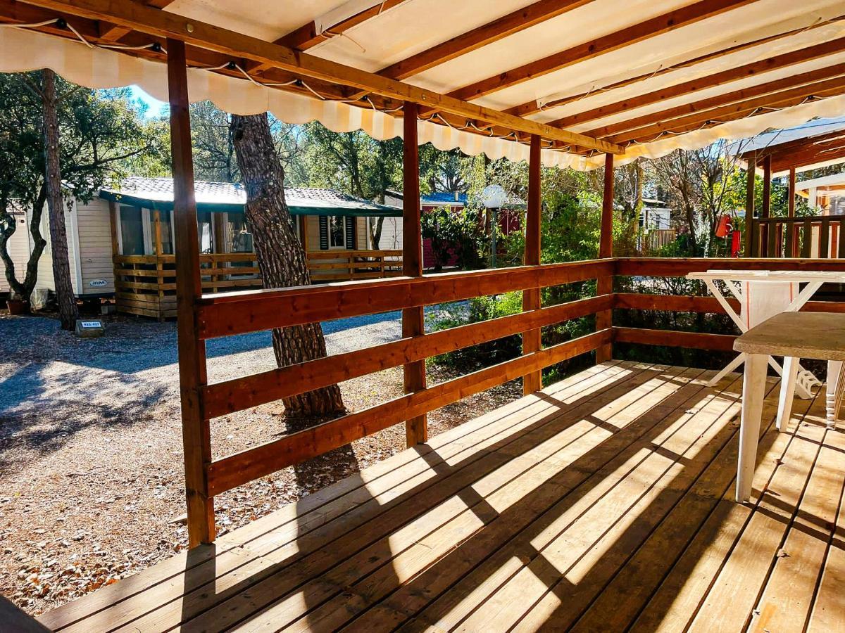 3 Bedroom Chalets Camping Lei Suves - Joycasa Roquebrune-sur Argens Dış mekan fotoğraf
