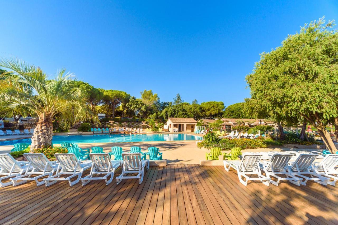 3 Bedroom Chalets Camping Lei Suves - Joycasa Roquebrune-sur Argens Dış mekan fotoğraf