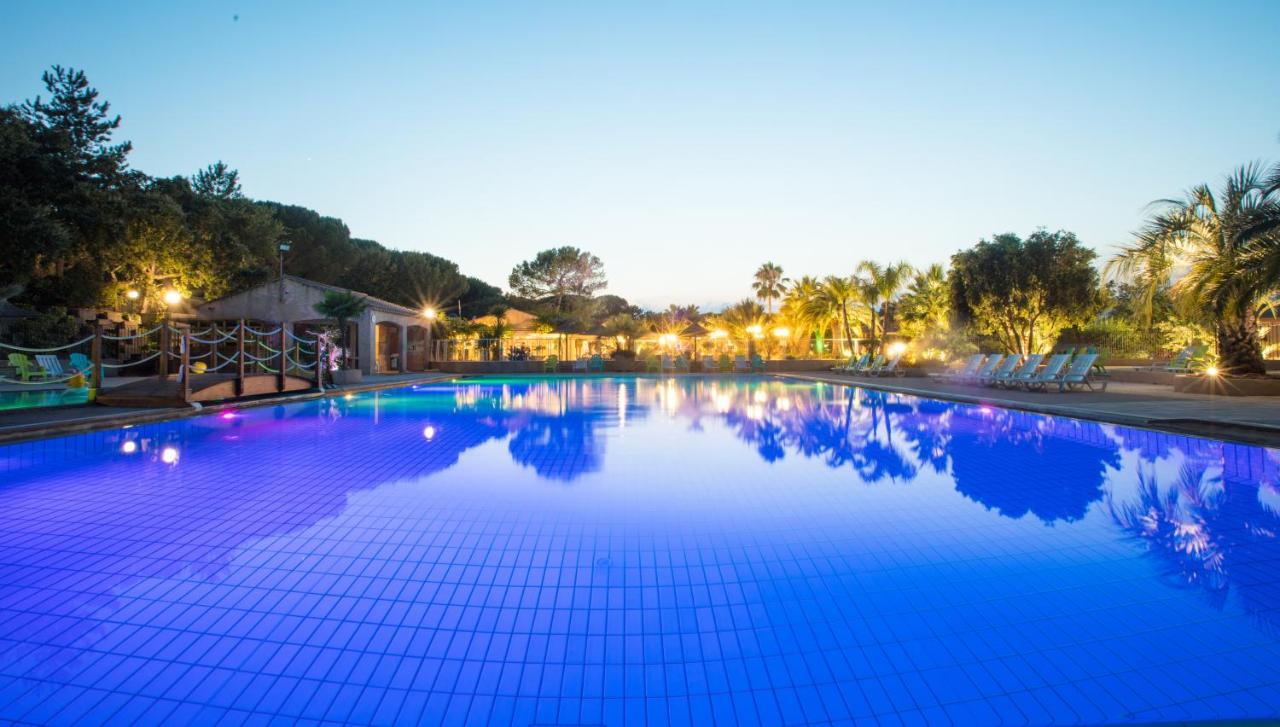3 Bedroom Chalets Camping Lei Suves - Joycasa Roquebrune-sur Argens Dış mekan fotoğraf
