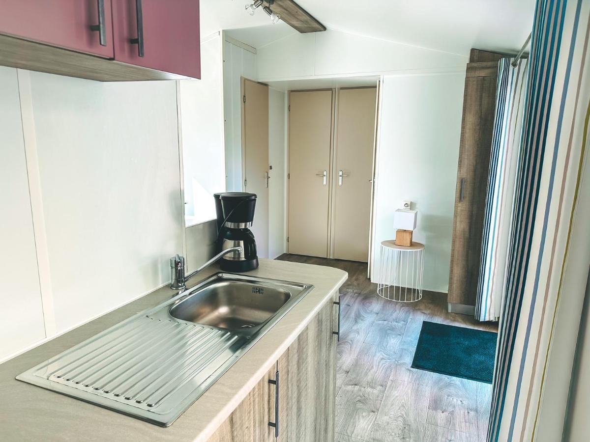 3 Bedroom Chalets Camping Lei Suves - Joycasa Roquebrune-sur Argens Dış mekan fotoğraf