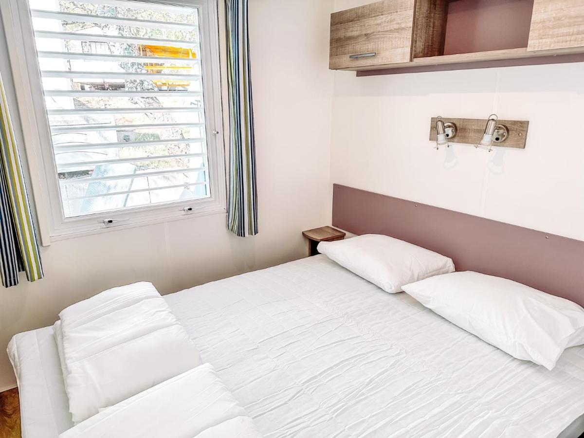 3 Bedroom Chalets Camping Lei Suves - Joycasa Roquebrune-sur Argens Dış mekan fotoğraf