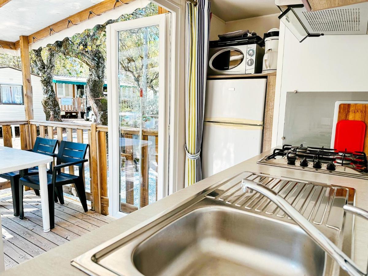 3 Bedroom Chalets Camping Lei Suves - Joycasa Roquebrune-sur Argens Dış mekan fotoğraf