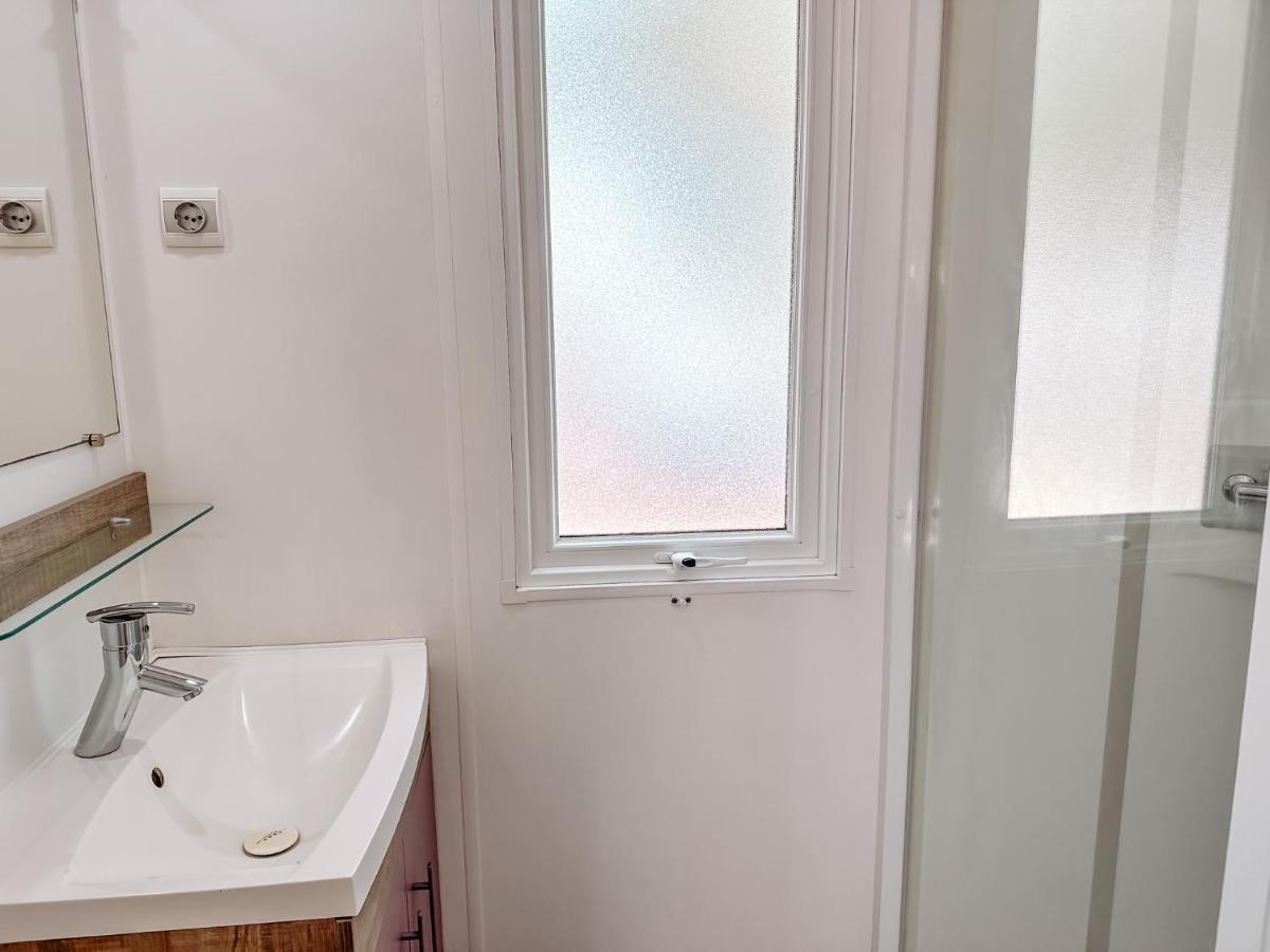 3 Bedroom Chalets Camping Lei Suves - Joycasa Roquebrune-sur Argens Dış mekan fotoğraf