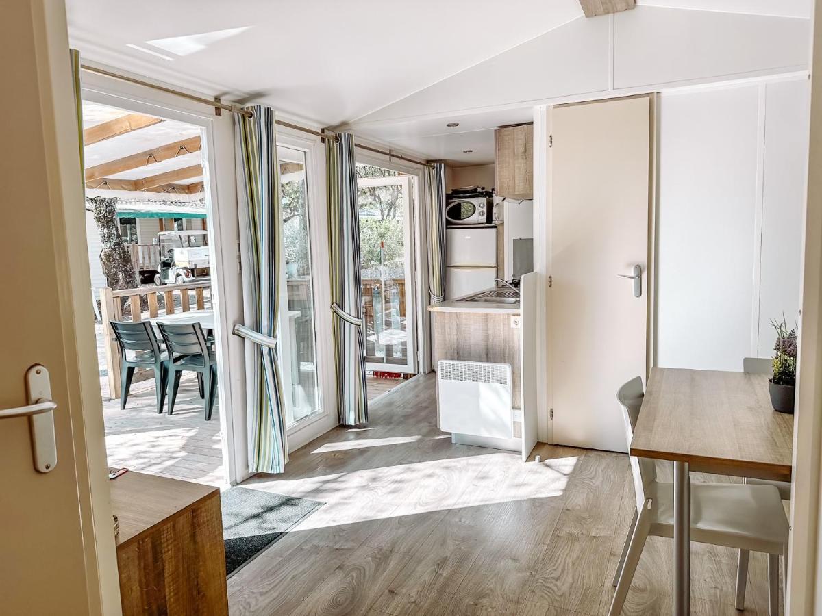 3 Bedroom Chalets Camping Lei Suves - Joycasa Roquebrune-sur Argens Dış mekan fotoğraf