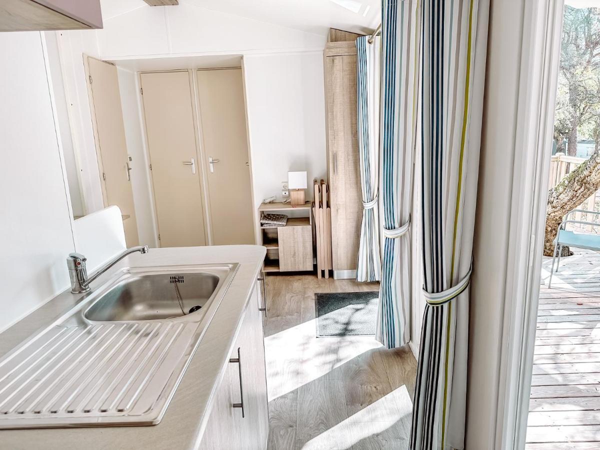 3 Bedroom Chalets Camping Lei Suves - Joycasa Roquebrune-sur Argens Dış mekan fotoğraf