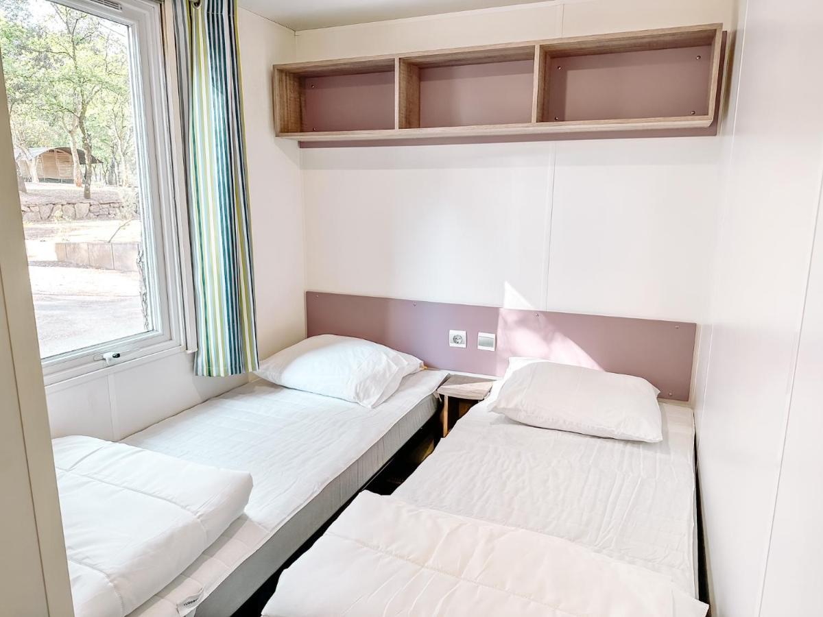 3 Bedroom Chalets Camping Lei Suves - Joycasa Roquebrune-sur Argens Dış mekan fotoğraf