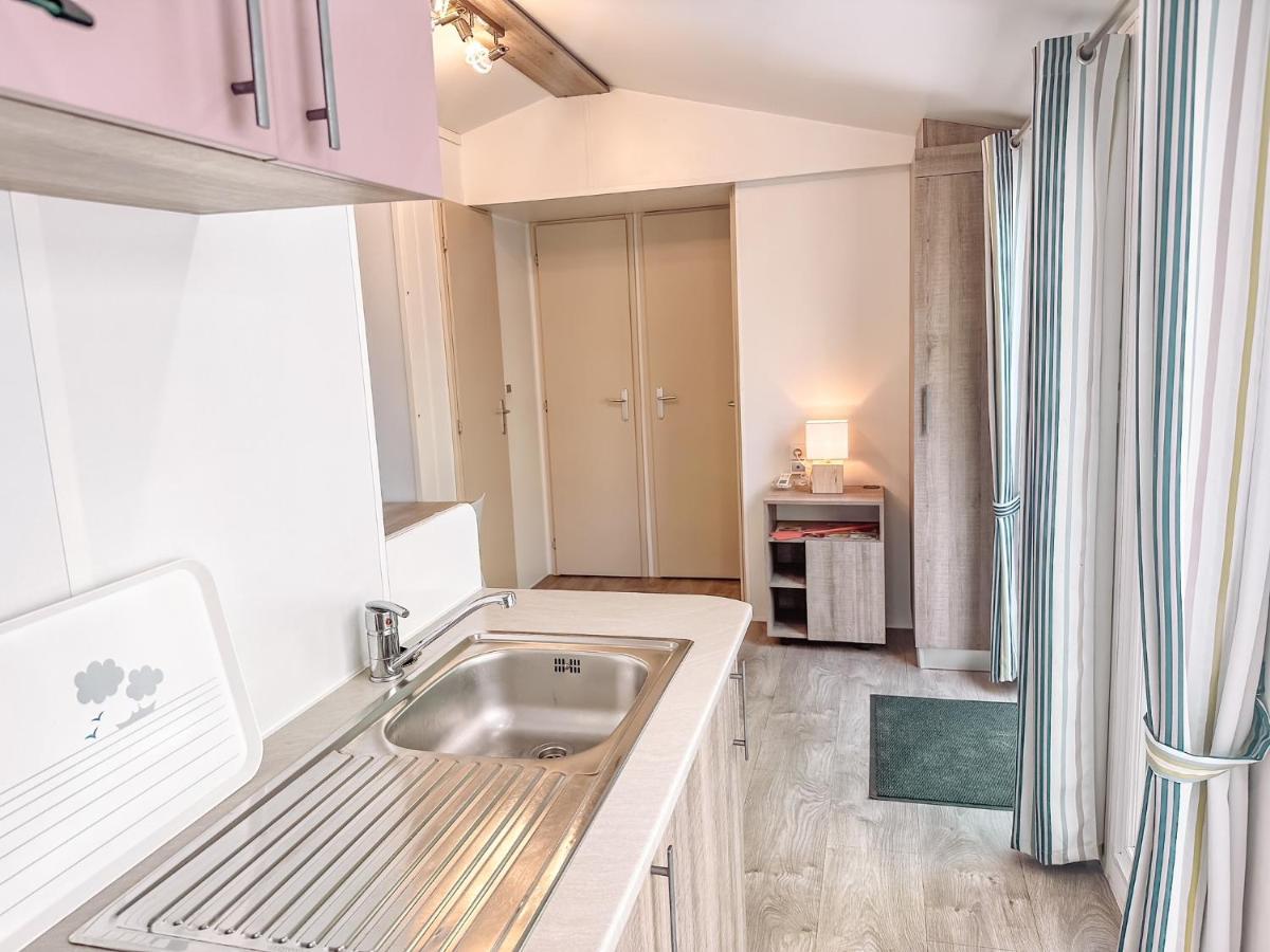 3 Bedroom Chalets Camping Lei Suves - Joycasa Roquebrune-sur Argens Dış mekan fotoğraf