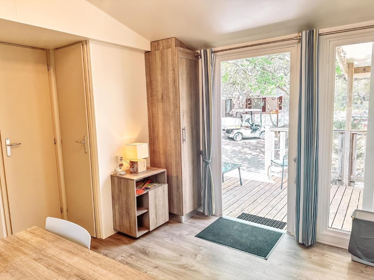 3 Bedroom Chalets Camping Lei Suves - Joycasa Roquebrune-sur Argens Dış mekan fotoğraf