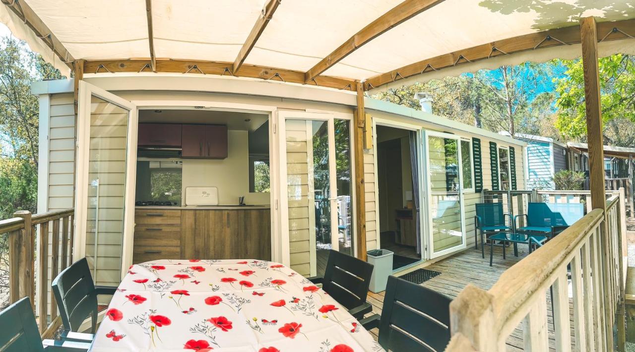 3 Bedroom Chalets Camping Lei Suves - Joycasa Roquebrune-sur Argens Dış mekan fotoğraf