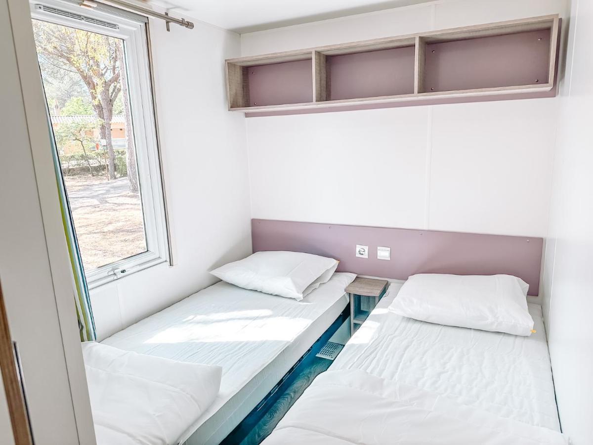 3 Bedroom Chalets Camping Lei Suves - Joycasa Roquebrune-sur Argens Dış mekan fotoğraf