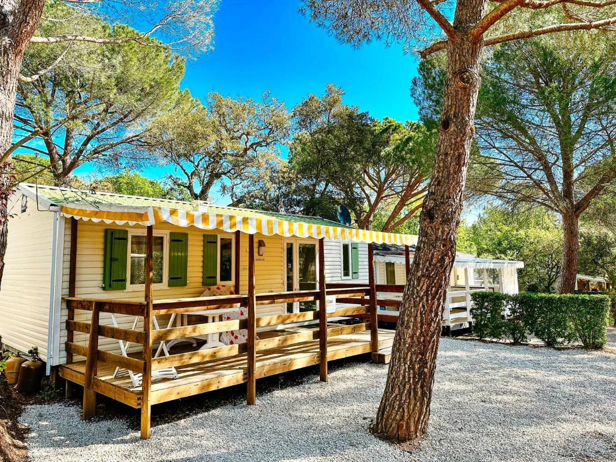 3 Bedroom Chalets Camping Lei Suves - Joycasa Roquebrune-sur Argens Dış mekan fotoğraf